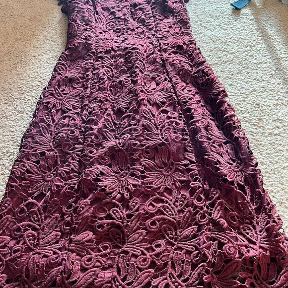 Lulus Romance language burgundy backless dress small - Picture 7 of 11